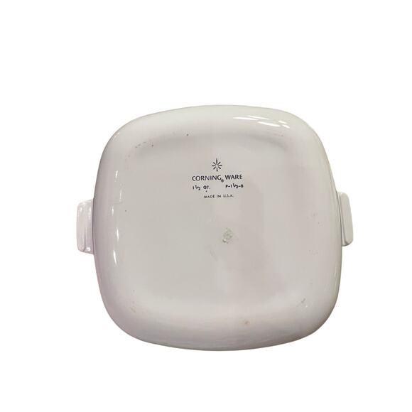 CorningWare Blue Cornflower Dish with Pyrex Lid 1½ Qt - Picture 4 of 5